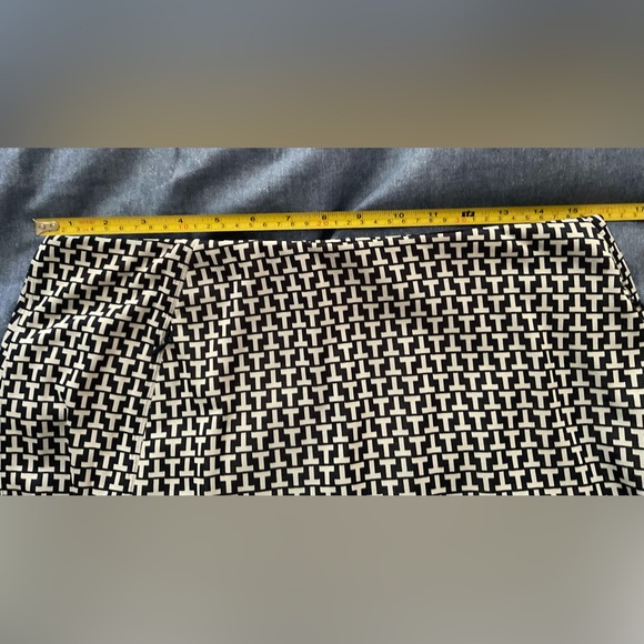 TORY SPORT T MONOGRAM SKORT NAVY/CREAM SIZE LARGE - Picture 5 of 5